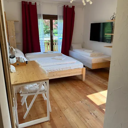 Seehotel Am Hallstaettersee Obertraun Exterior photo