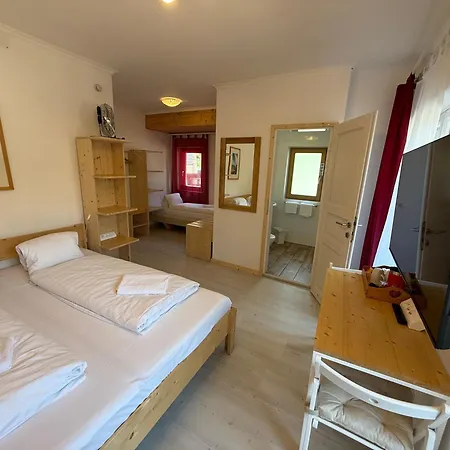 Seehotel Am Hallstaettersee Obertraun Room photo