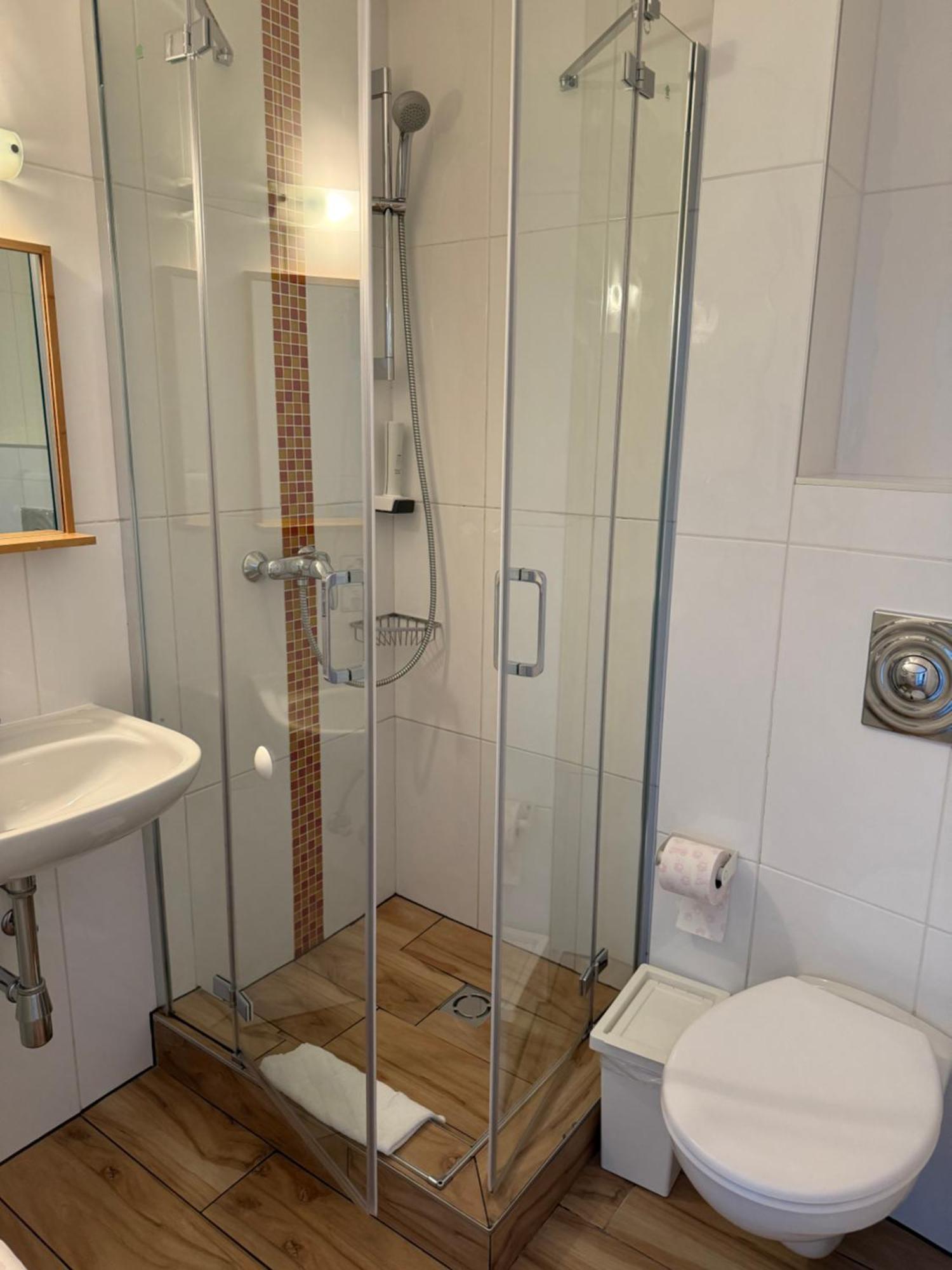 Hotel Seehotel Am Hallstaettersee 2*