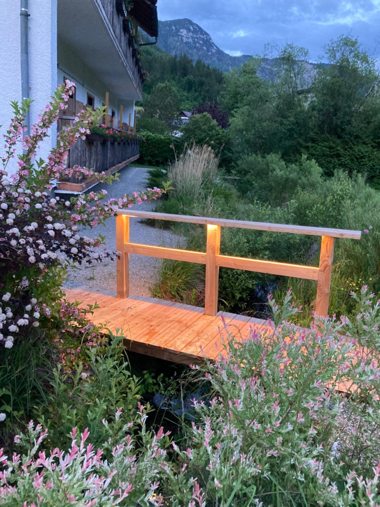 Seehotel Am Hallstaettersee 2*